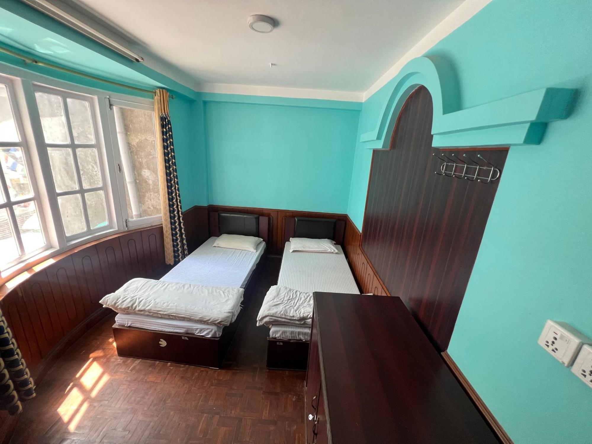 Hello Ktm Hostel Катманду Экстерьер фото