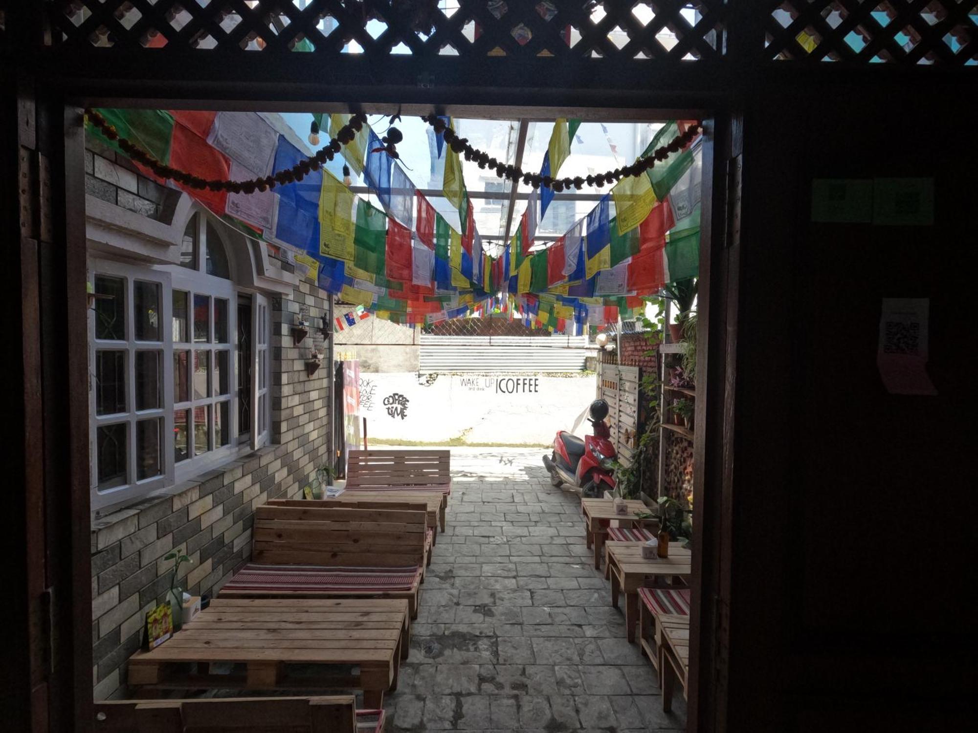 Hello Ktm Hostel Катманду Экстерьер фото
