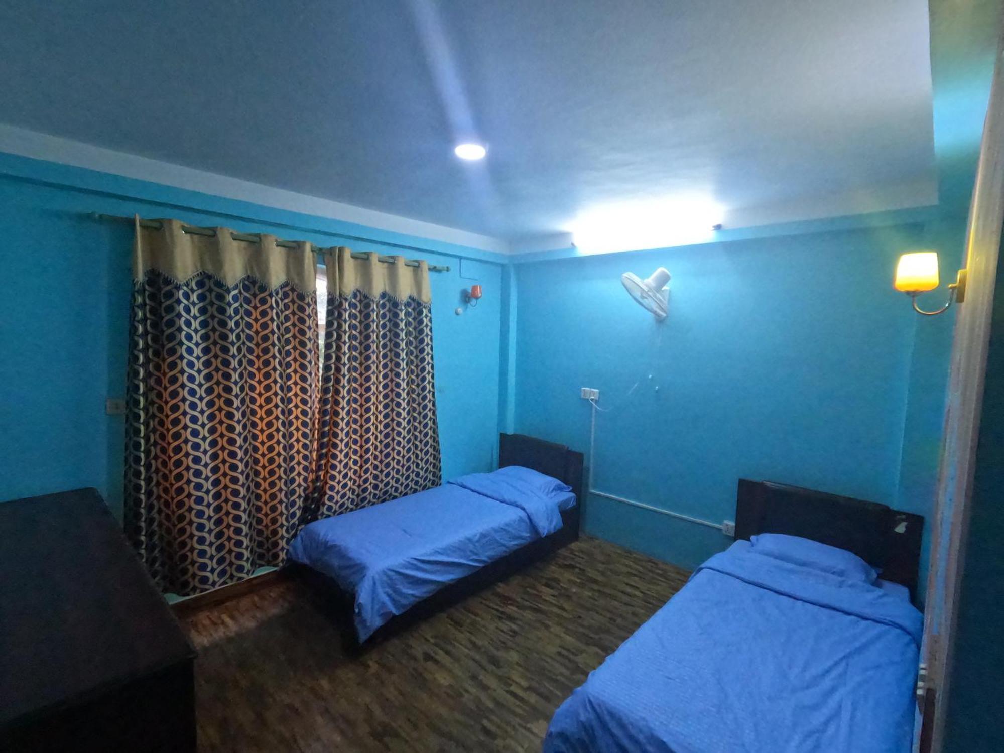 Hello Ktm Hostel Катманду Экстерьер фото