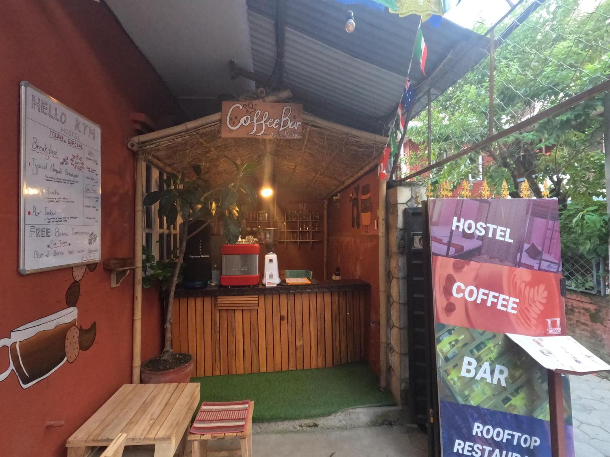 Hello Ktm Hostel Катманду Экстерьер фото
