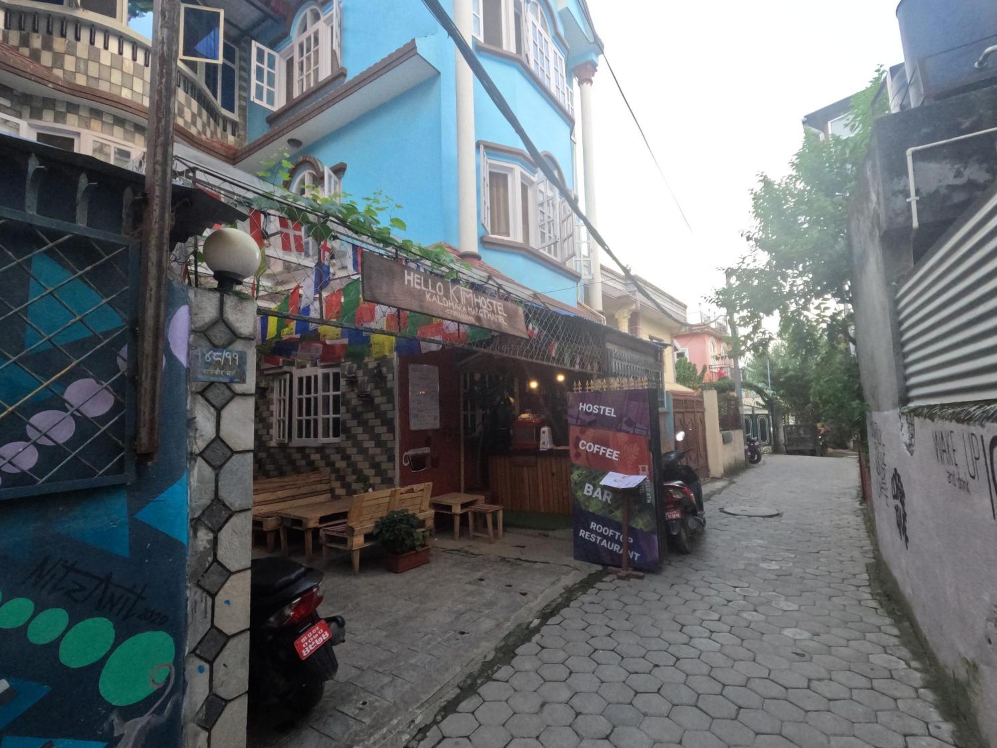 Hello Ktm Hostel Катманду Экстерьер фото