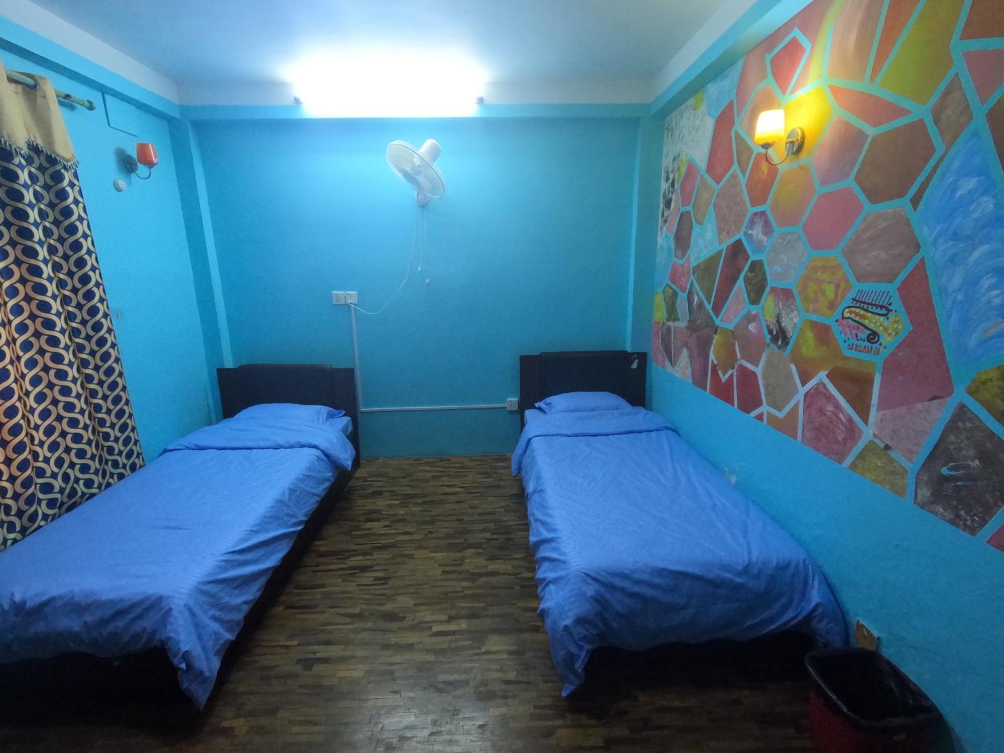 Hello Ktm Hostel Катманду Экстерьер фото
