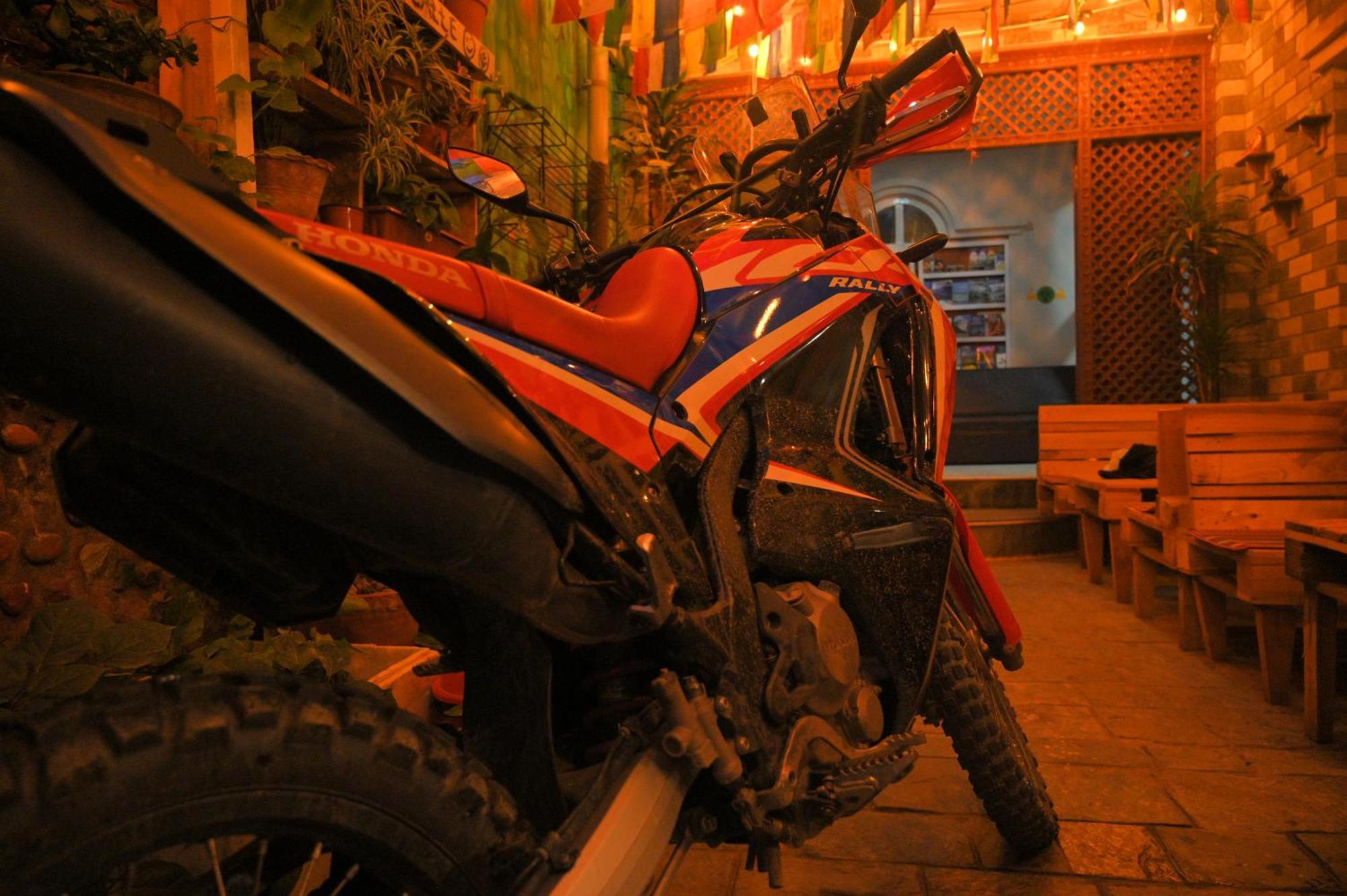 Hello Ktm Hostel Катманду Экстерьер фото