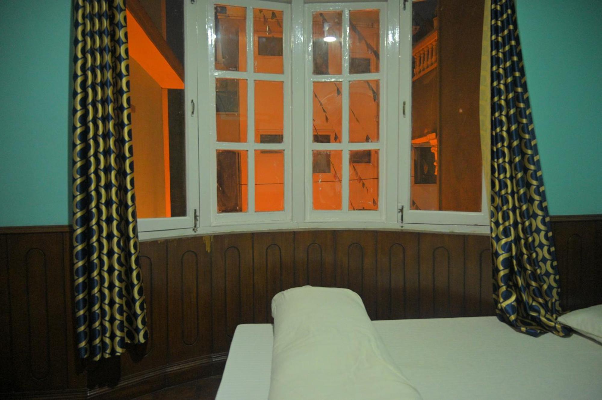 Hello Ktm Hostel Катманду Экстерьер фото