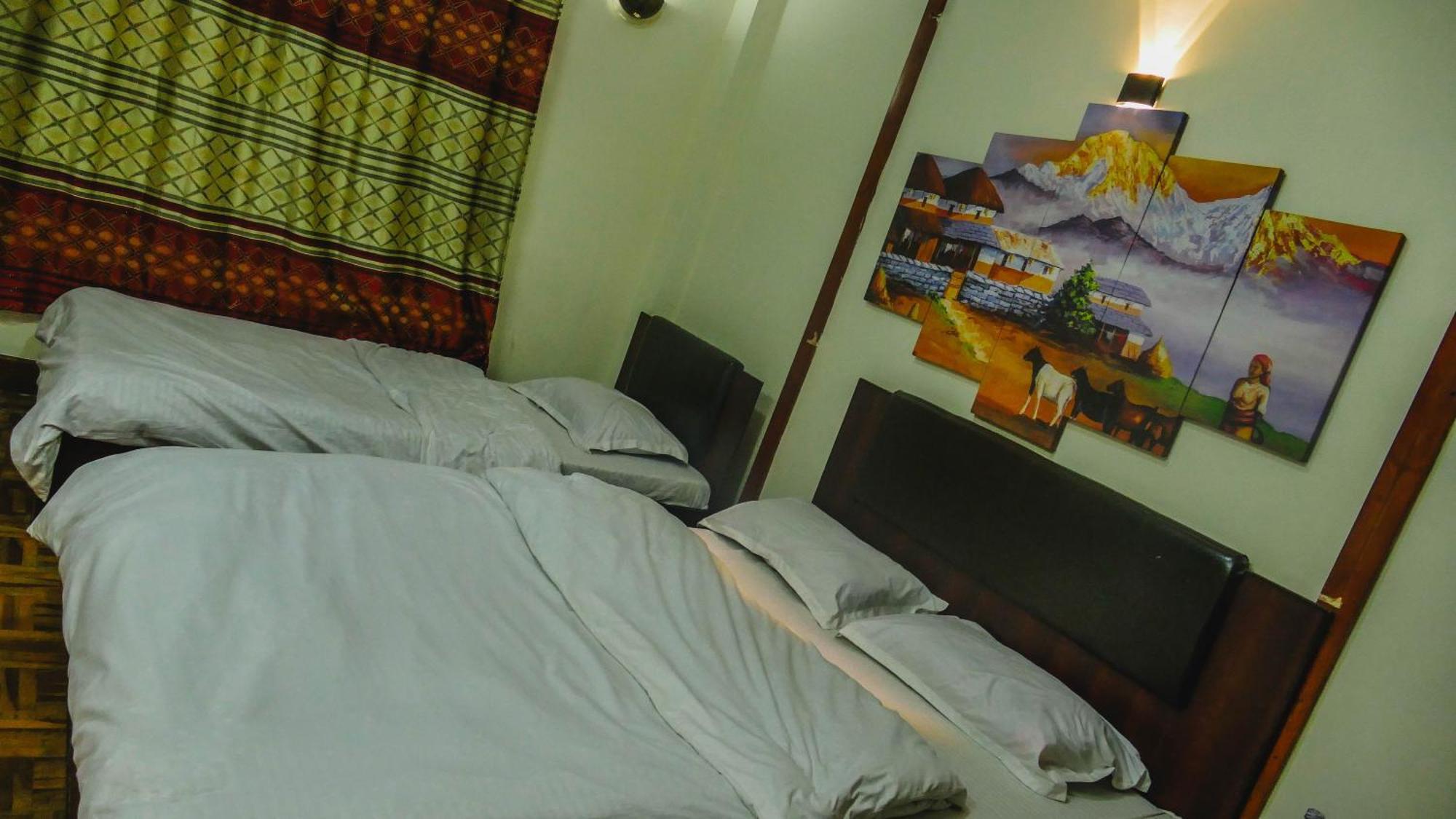 Hello Ktm Hostel Катманду Экстерьер фото